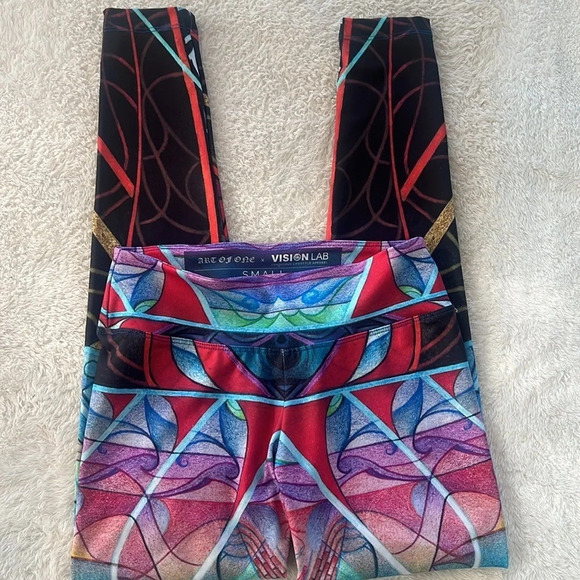 Art of One x Vision Lab Yoga Leggings Sz small
Original art by Derek Carpenter - Picture 2 of 16